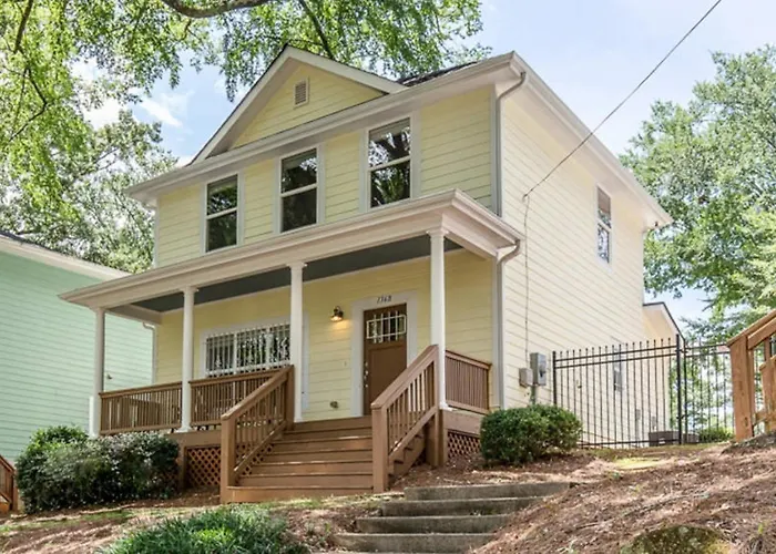 Cozy Cottage - Walk To Campus, Stadium, Downtown